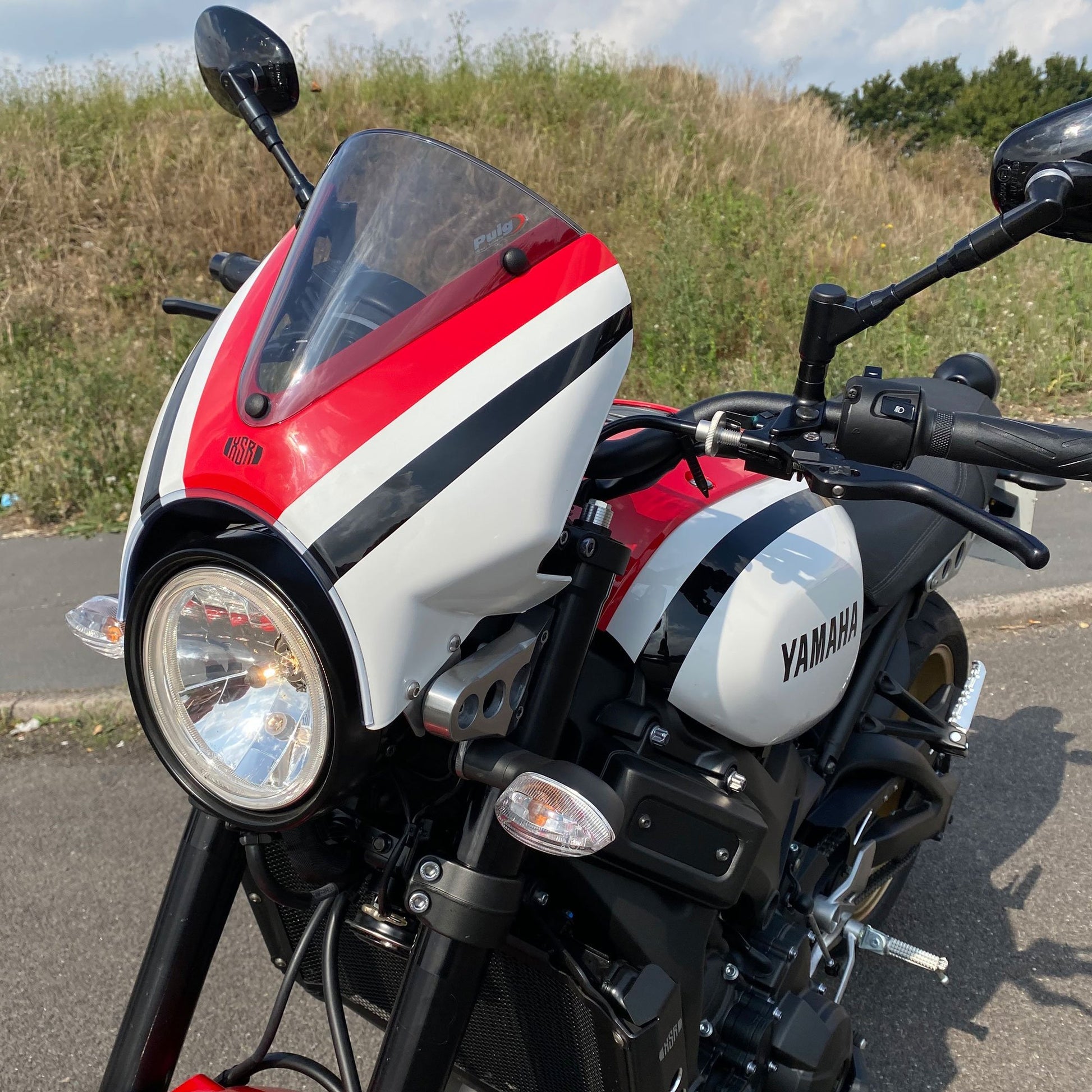 Fly Screen | Dynamic White Scheme | Yamaha XSR 700 2020> - Bikerr