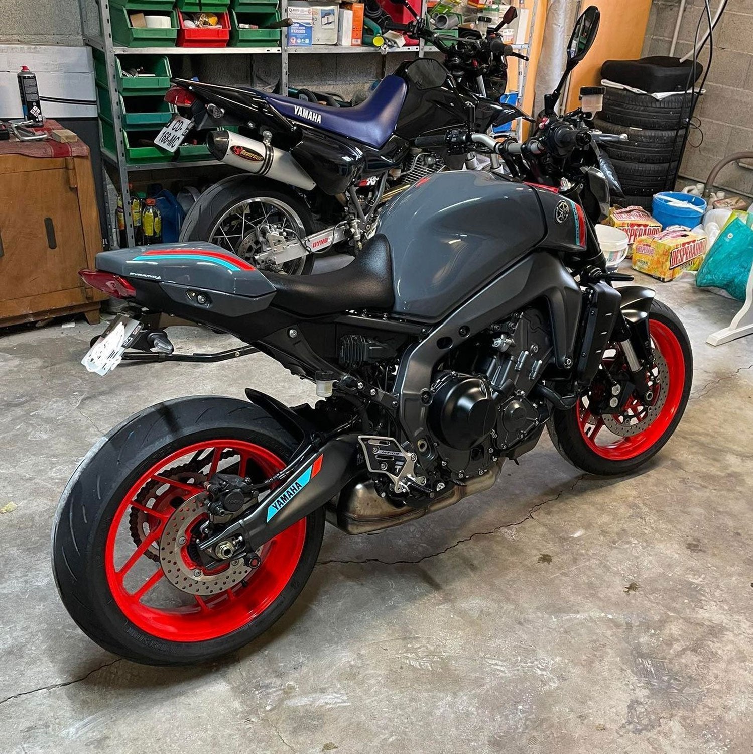 Fly Screen | Storm Fluo Colours | Yamaha MT-09 2021> - Bikerr