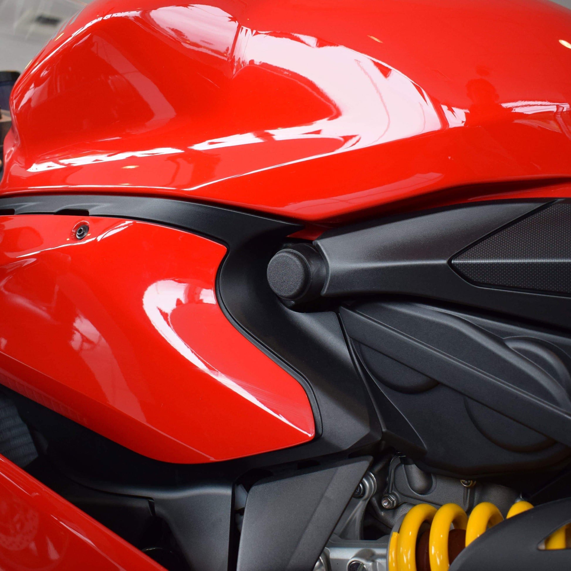 Frame End Caps | Matte Black | Ducati 899 Panigale 2013>2015 - Bikerr