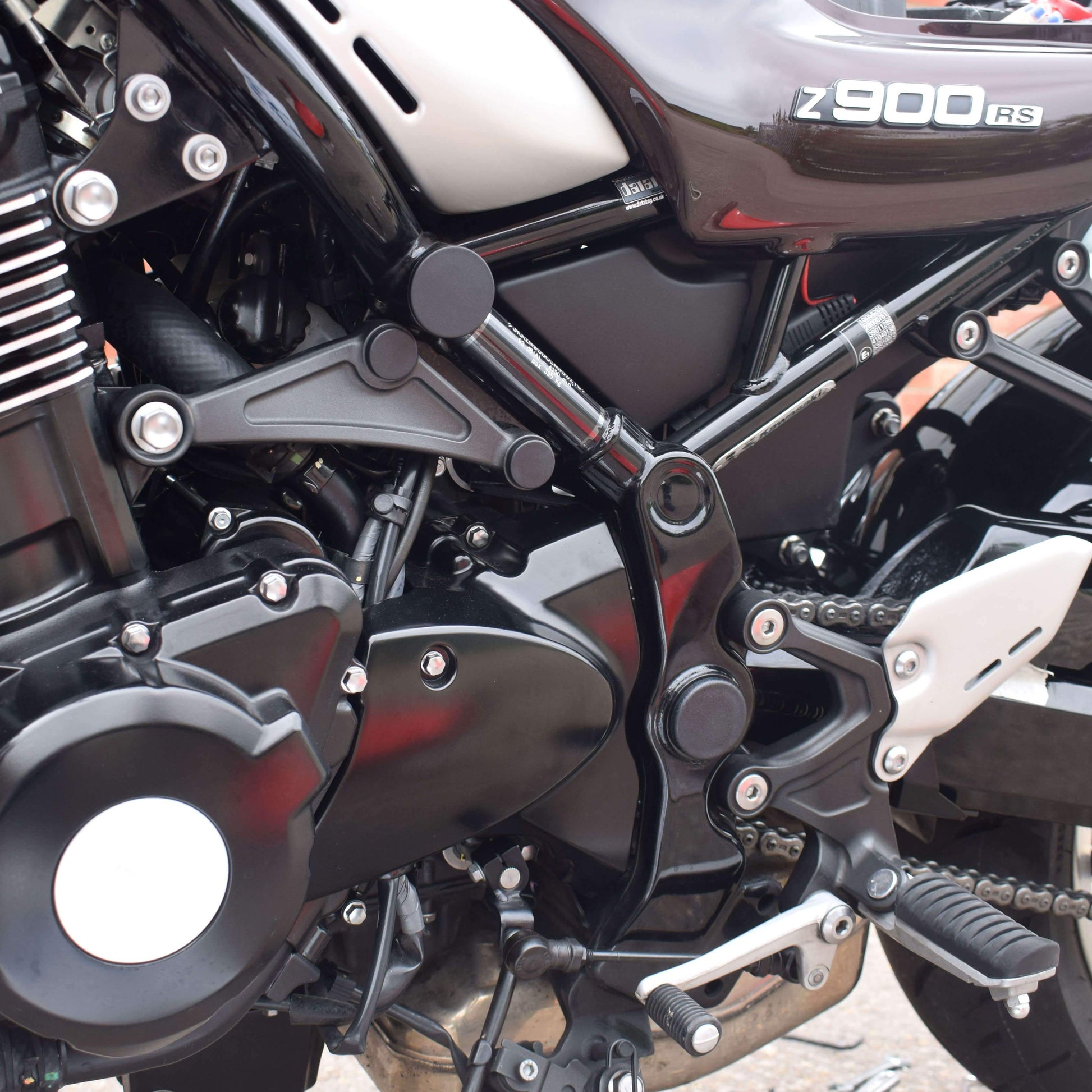 Frame End Caps | Matte Black | Kawasaki Z 900 RS 2018> - Bikerr