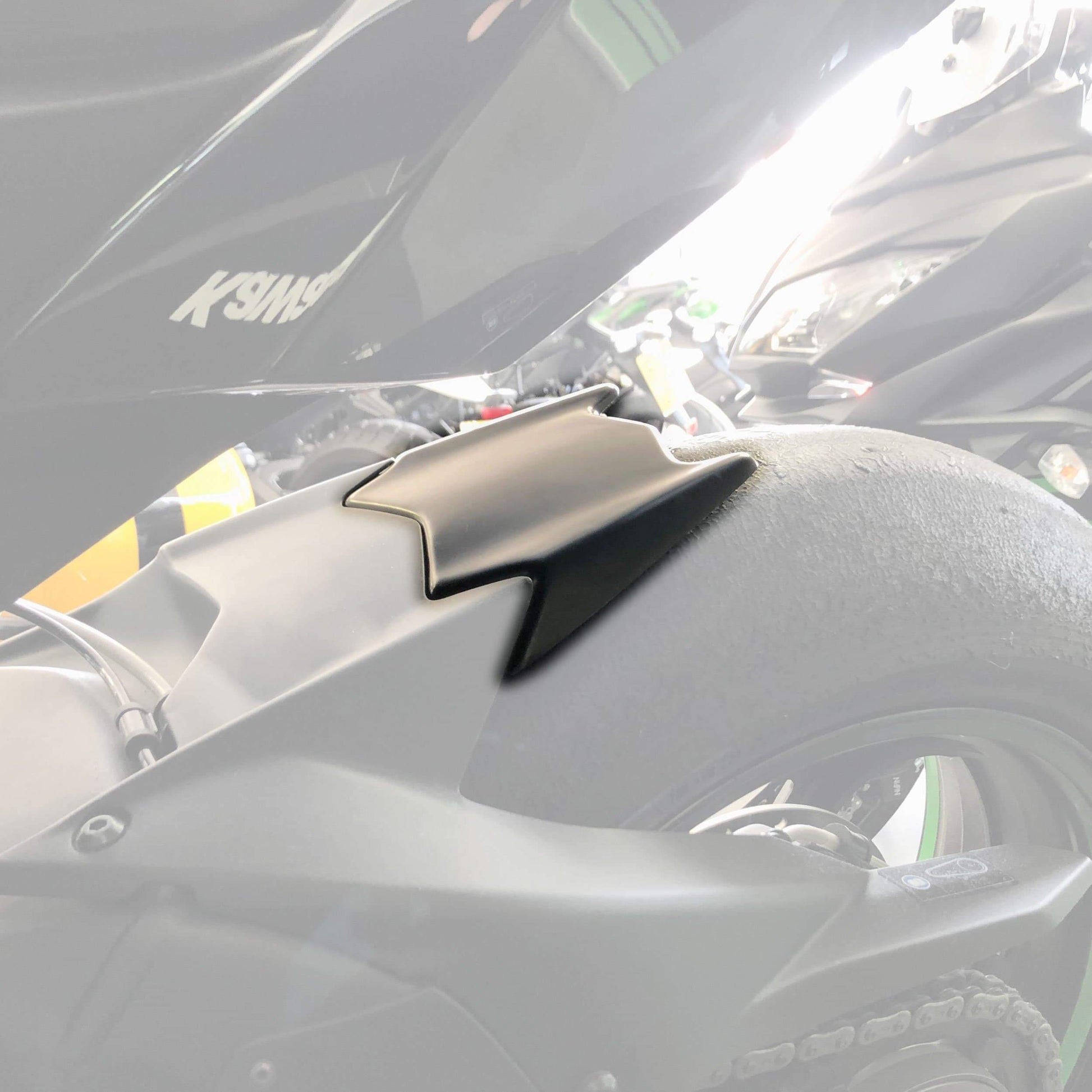 Hugger Extension | Matte Black | Kawasaki Ninja H2 2015> - Bikerr