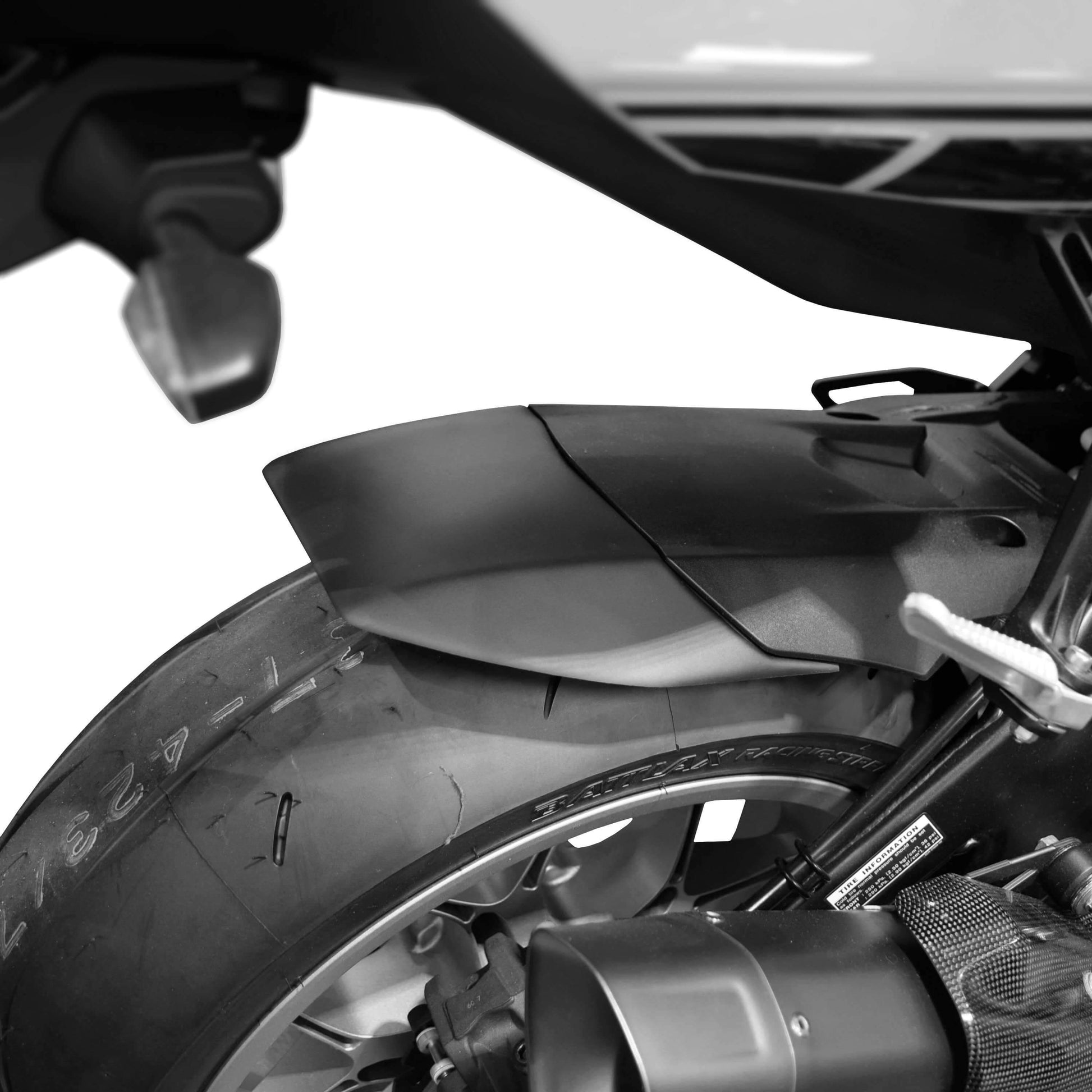 Hugger Extension | Matte Black | Yamaha YZF-R1 2015> - Bikerr