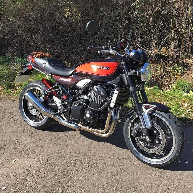 Hugger | Metallic Brown/Metallic Orange (Candytone Brown/Candytone Orange) | Kawasaki Z 900 RS 2018>