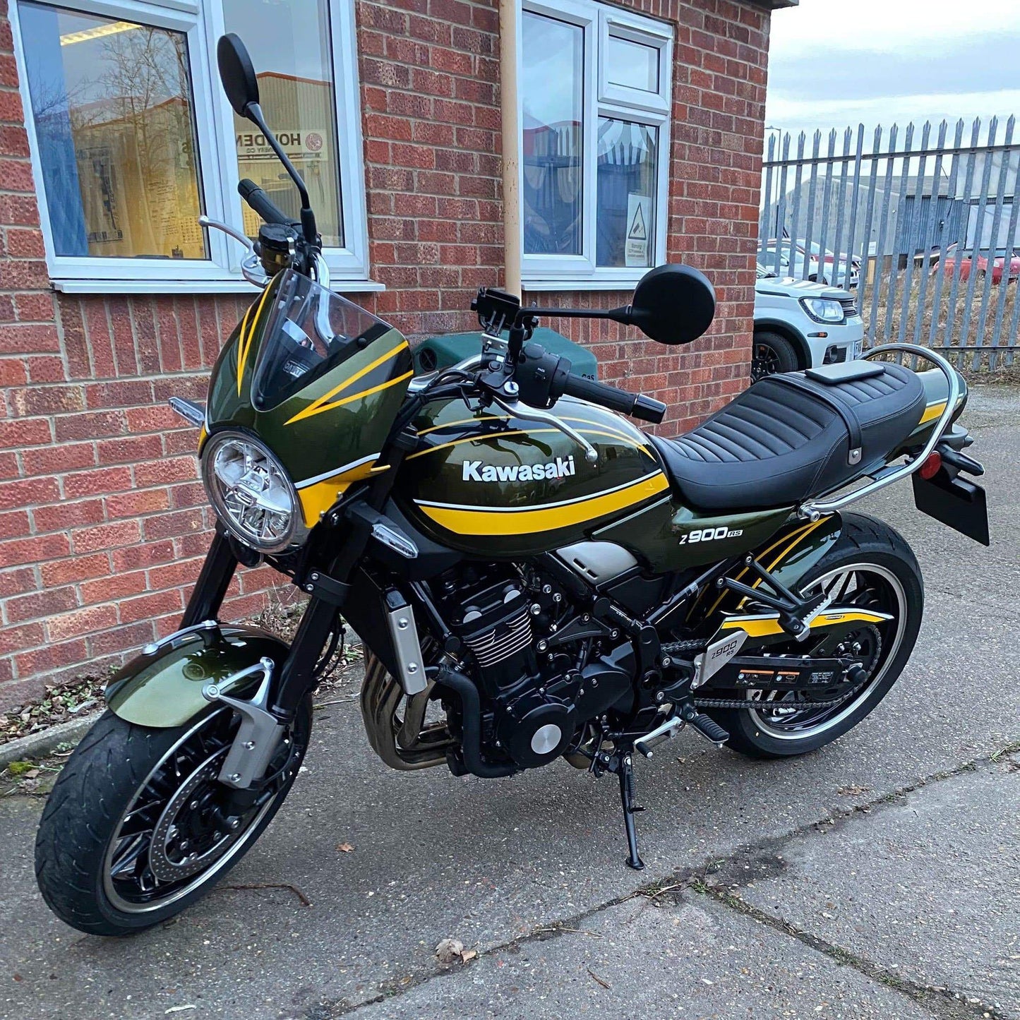 Hugger | Metallic Green (Candytone Green Scheme) | Kawasaki Z 900 RS 2019>