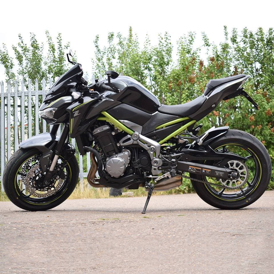 Hugger | Metallic Grey (Pearl Mystic Grey) | Kawasaki Z 900 2017> - Bikerr