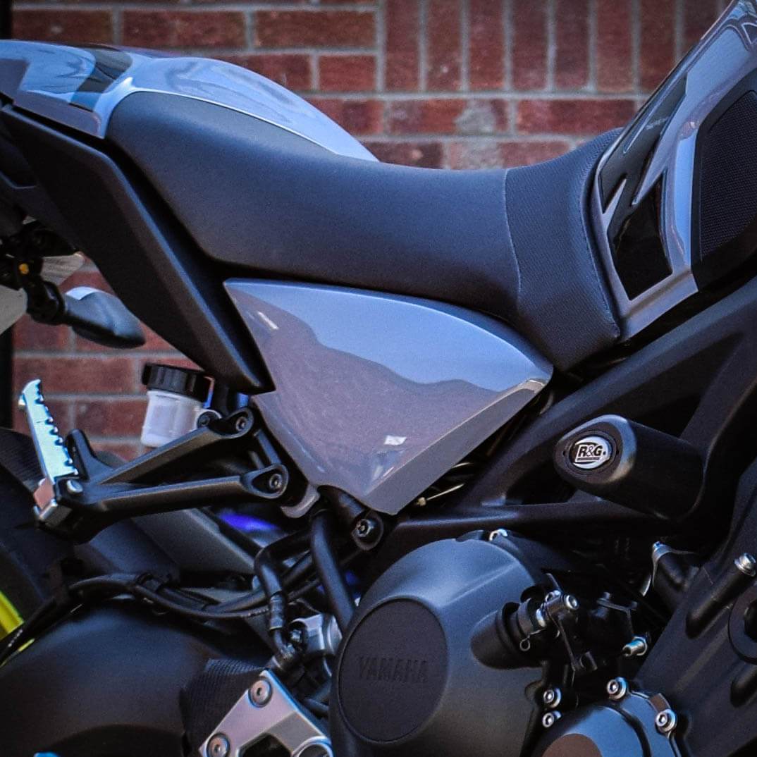 Infill Panels | Gloss Grey (Nimbus Grey) | Yamaha MT-09 2017>2018 - Bikerr